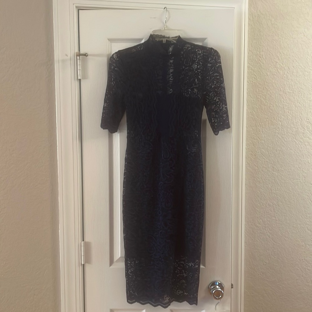 Express Lace Midi Dress